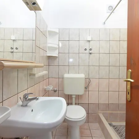 With A Parking Space Valbandon, - 20706 Apartment Fazana